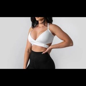 Alphalete Wraparound Bra in White